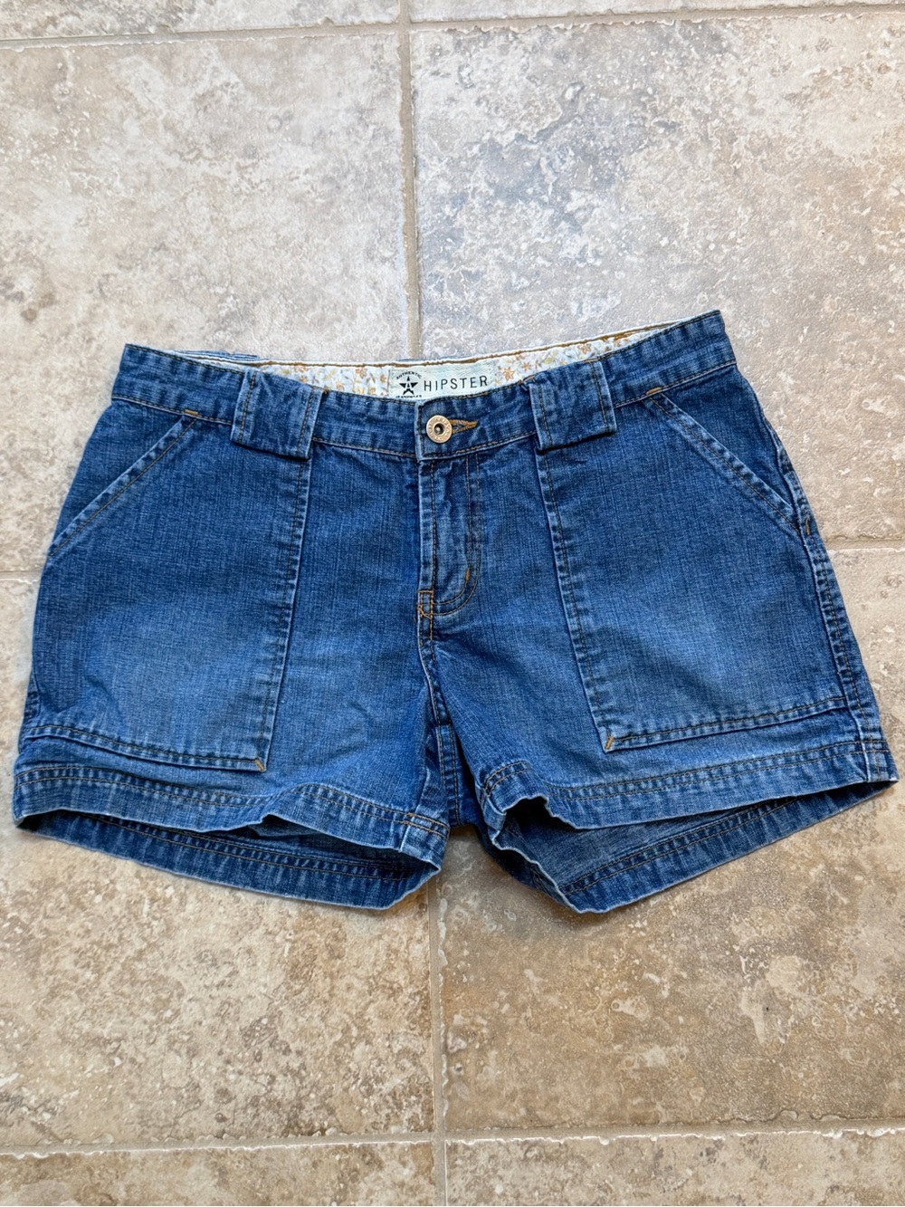 Arizona Jean Company Y2K Hipster Blue Denim Cargo Shorts - Sz 3